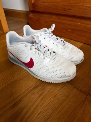 Nike Cortez Ultra Blancas y Rojas