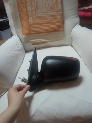 Espejo retrovisor izquierdo coche