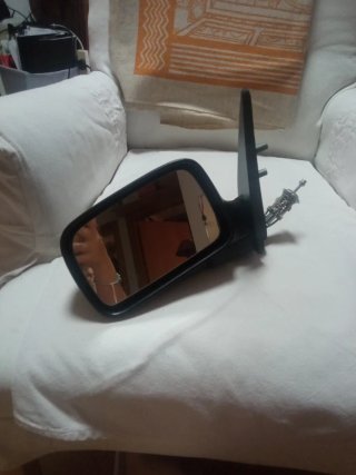 Espejo retrovisor izquierdo coche