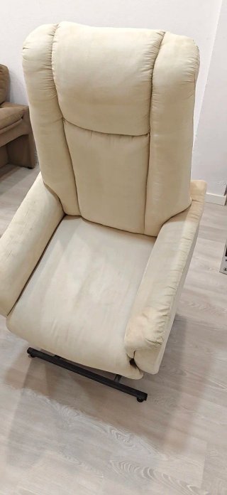 Sillón reclinable eléctrico beige