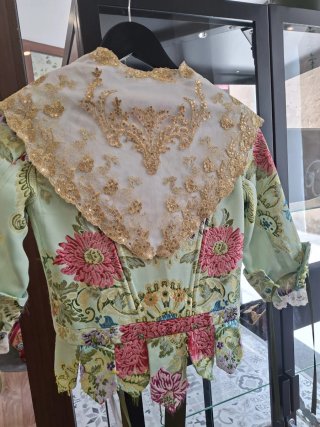 Traje de Fallera