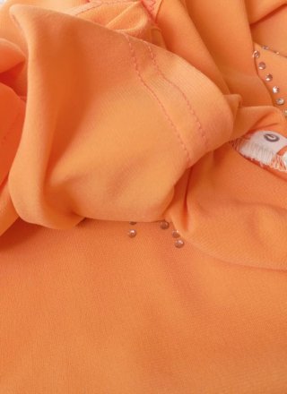 Camiseta naranja con pedrería Princess