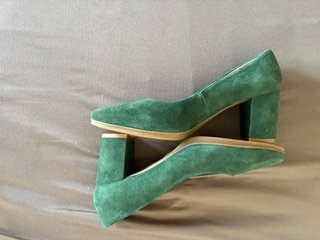 Tacones Mimao Ante Verde Talla 39