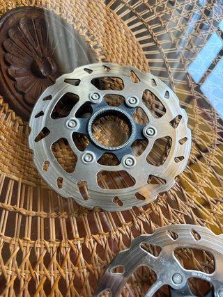 Discos Shimano SM-RT70 140mm