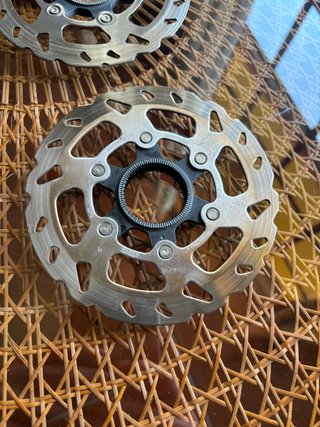 Discos Shimano SM-RT70 140mm