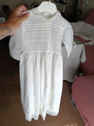 Traje Bautizo Blanco Roto con Batón y Gorrito