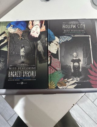 Miss peregrine Graphic novels