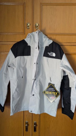 Chaqueta The North Face Gore-Tex Gris Negra
