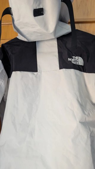 Chaqueta The North Face Gore-Tex Gris Negra