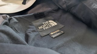 Chaqueta The North Face Gore-Tex Gris Negra