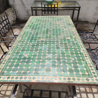 Tavolo e 6 sedie da giardino più altro tavolo in vetro