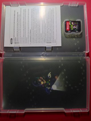 Luigi's Mansion 2 HD Nintendo Switch #A3237