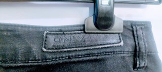 ONLY - pantaloni neri a vita alta - taglia S