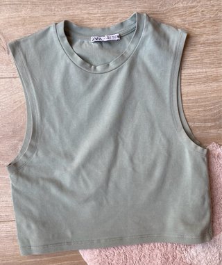 Top crop verde Zara