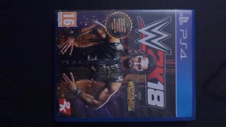 Vendo 2 videojuegos WWE 2K18 + NBA 2K20 PS4