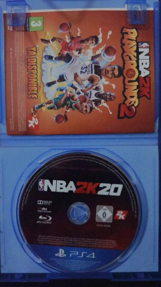 Vendo 2 videojuegos WWE 2K18 + NBA 2K20 PS4