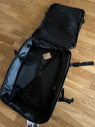 Mochila negra. Nueva, sin usado. Tendo 2 mochilas.