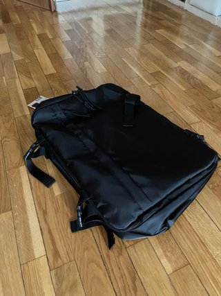 Mochila negra. Nueva, sin usado. Tendo 2 mochilas.