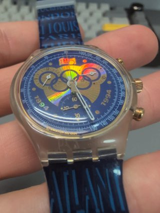 Reloj Swatch Cronógrafo Azul y Dorado