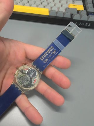 Reloj Swatch Cronógrafo Azul y Dorado
