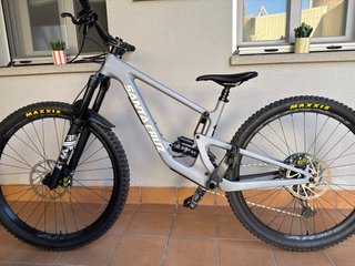 Santa Cruz Hightower C FRENOS MAGURA MT7 PRO NUEVO