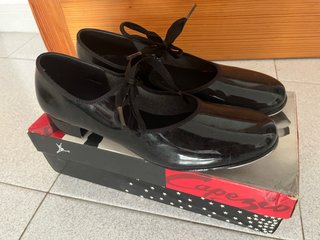 Zapatos planos claqué charol negro Capezio