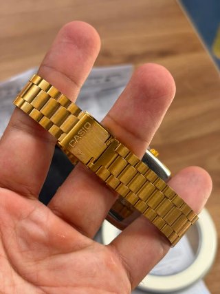 Casio Dorado Cuadrado