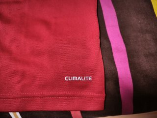 Polo Adidas España Talla M pero da como Talla L