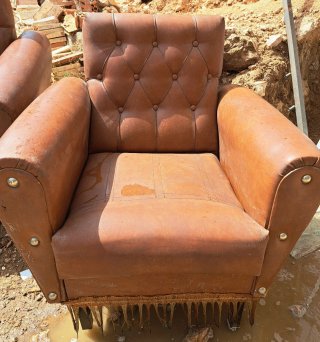 Divano e due poltrone verdi