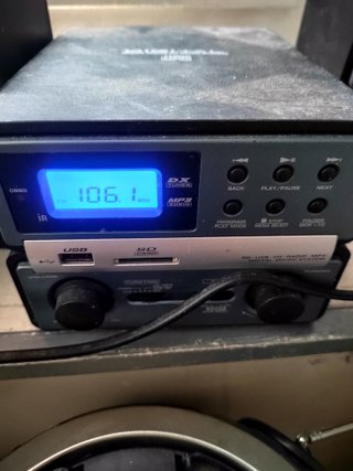 Minicadena Digital Compacta (CD, USB, SD y Radio