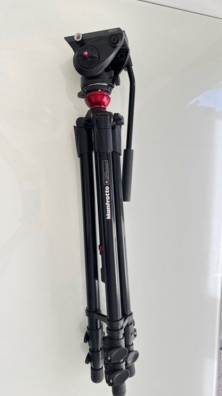 Kit Manfrotto: Rótula MVH500AH + Trípode 755XB