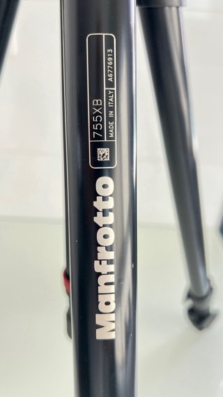 Kit Manfrotto: Rótula MVH500AH + Trípode 755XB