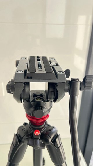 Kit Manfrotto: Rótula MVH500AH + Trípode 755XB