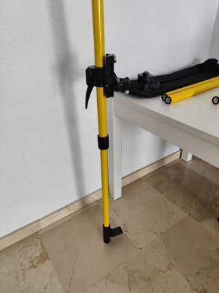 Barra Soporte Telescópica Negra