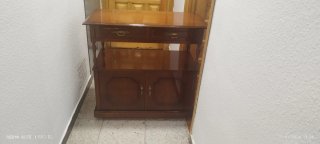 Mesa de TV madera con cajones y puertas