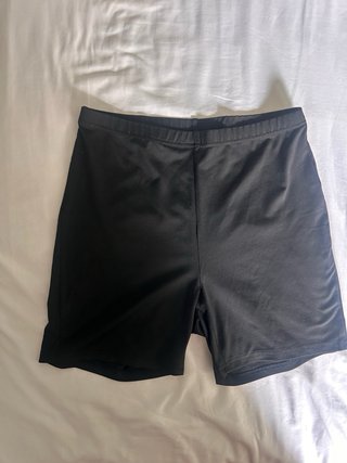Lote Ropa Mujer: Faldas y Shorts