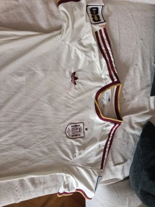 Camiseta España Adidas XL con parches oficiales