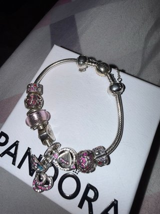 Pulsera Pandora con charms