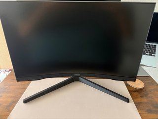 Monitor Samsung Odyssey G5 Curvo 27 2K 144Hz