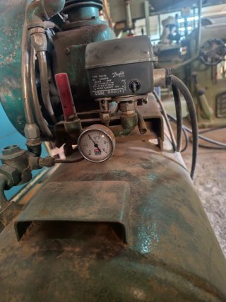 Compresor industrial 140L a 360