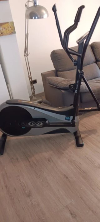 Bicicleta elíptica negra