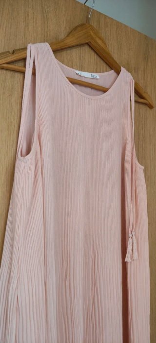 Vestido rosa plisado talla única