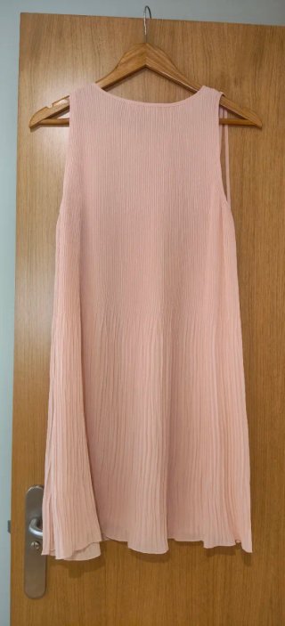 Vestido rosa plisado talla única