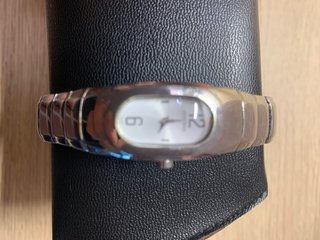 Reloj Guy Laroche Plata
