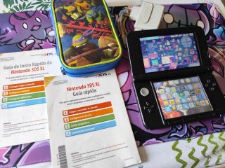 Nintendo 3DS XL con molti giochi