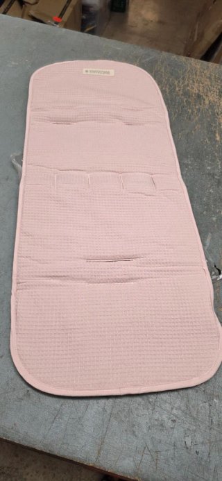 Almofada rosa para carrinho