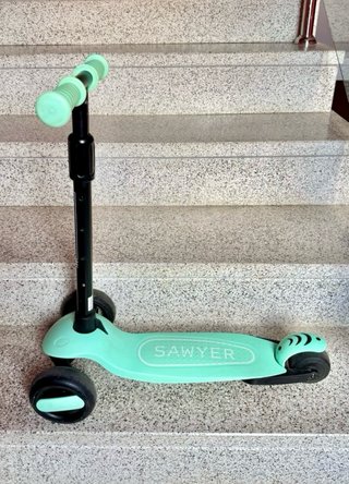 Patinete infantil 3 ruedas ajustable luces Led