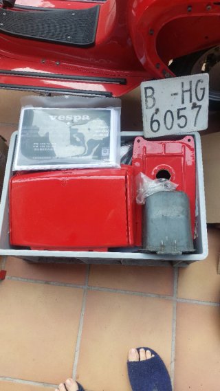Vespa 125pk Roja