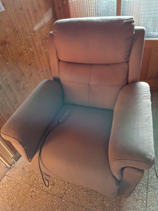 Silla de ruedas en buen estado casi nueva.
