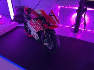 Moto Lego Ducati V4
